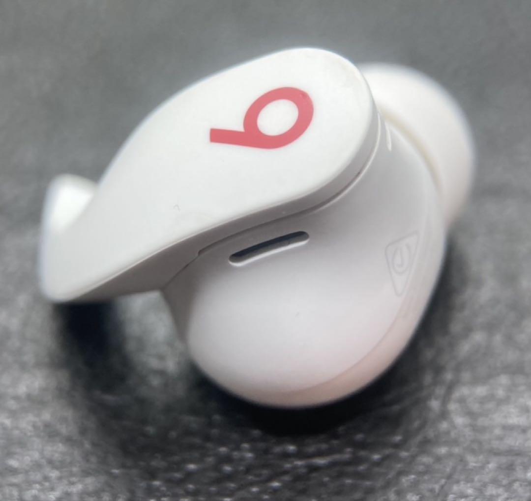 【美品】Beats Fit Pro【ホワイト・左イヤホン】②