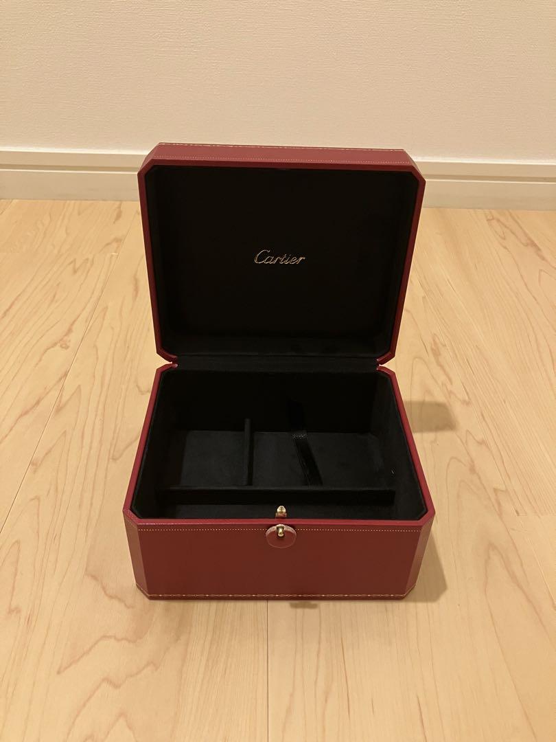 Cartier レザー製赤いボックス