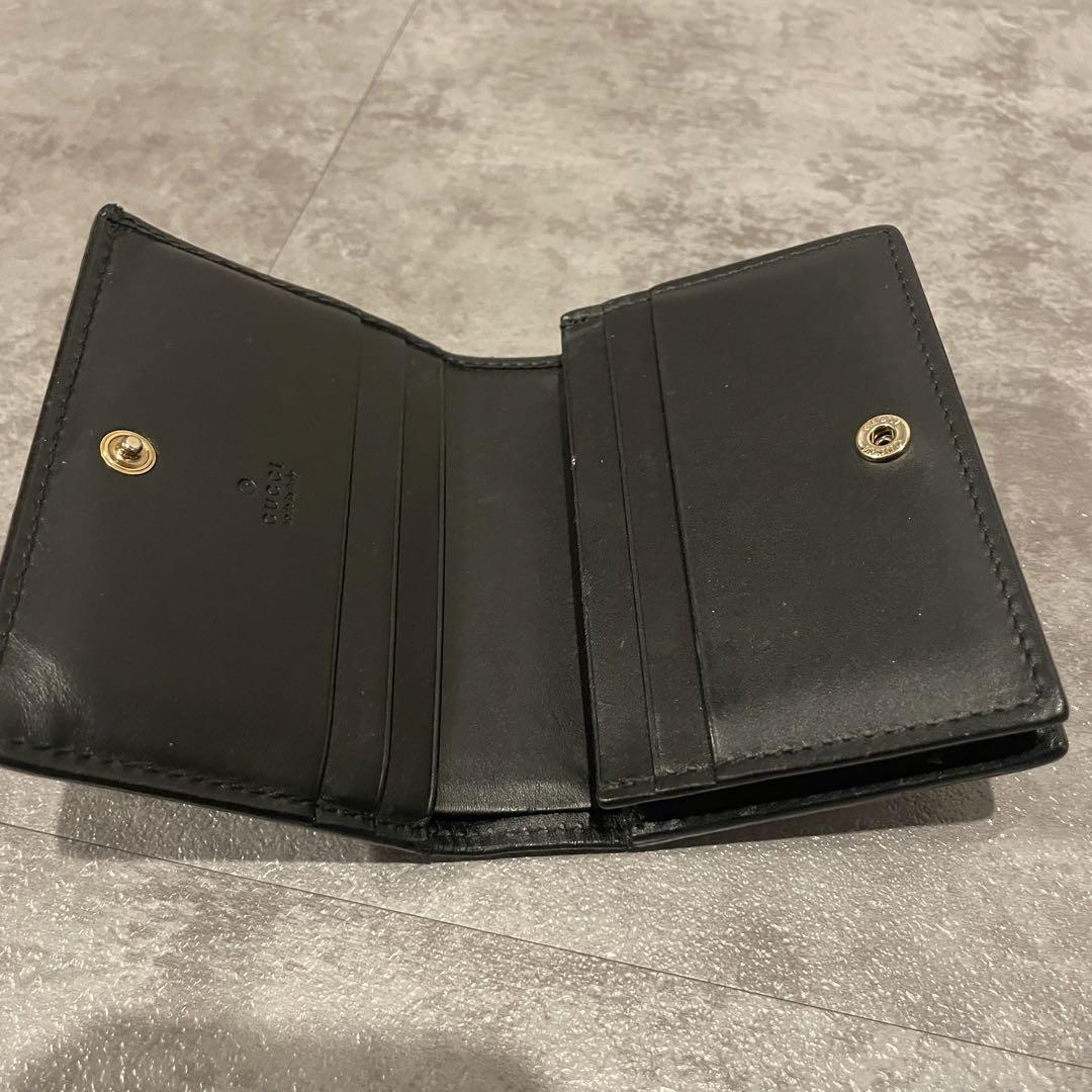 GUCCI ブラック レザー 二つ折り財布