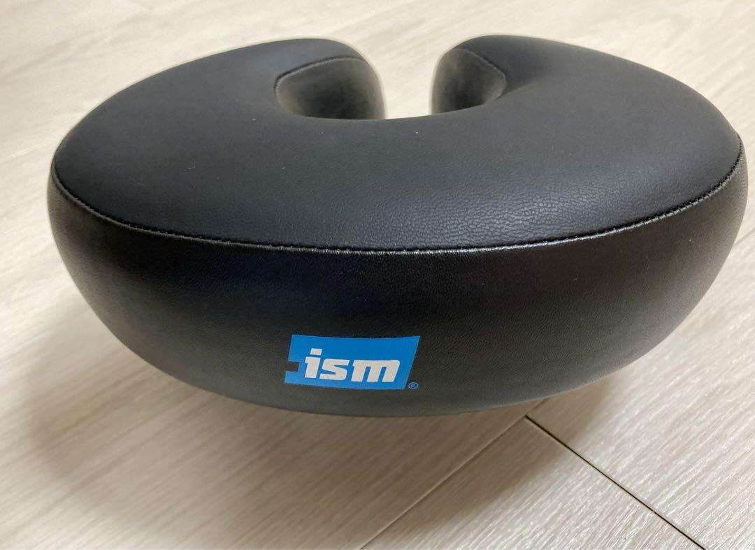 Touring ism ブラックサドル穴あきデザイン