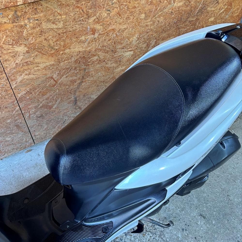 トリシティ125 SE82J 40,000㎞ 京都 トリシティ125 SE82J 40,000㎞ 京都