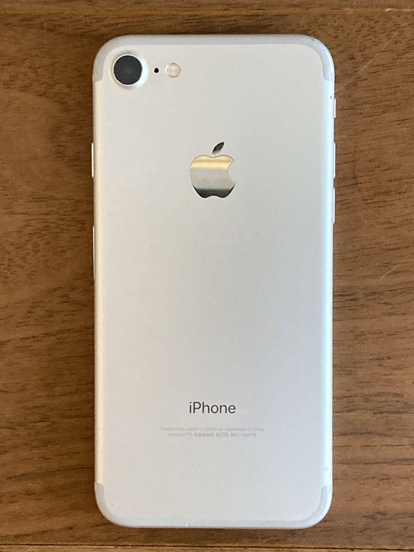 特別セール品】 iphone7 シルバー 128GB スマートフォン本体
