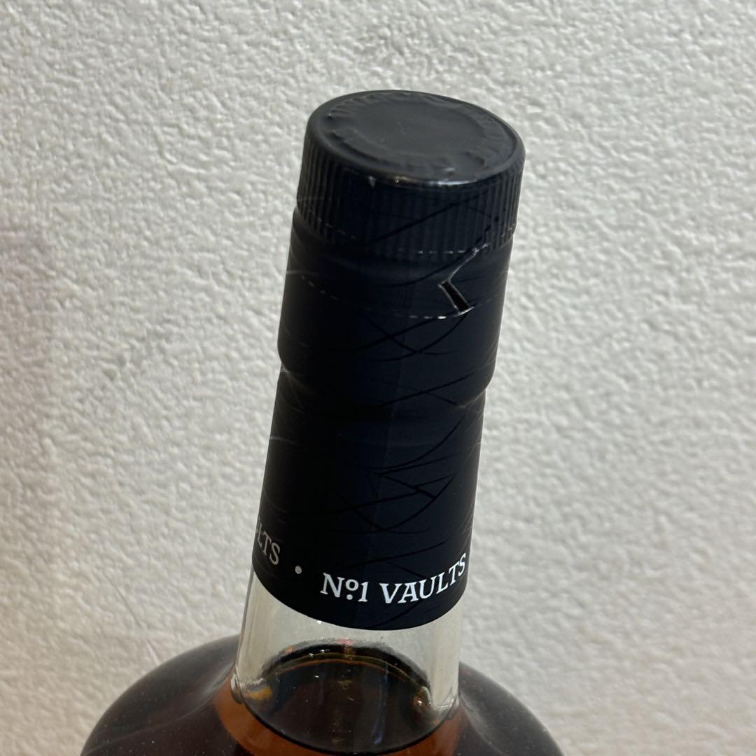 NA3341 未開栓! BOWMORE ボウモア 18年 ウイスキー 箱付き