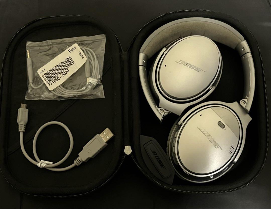 【廃盤品】BOSE Quiet Comfort 35 シルバー 廃盤！Bose QuietComfort 35 シルバー