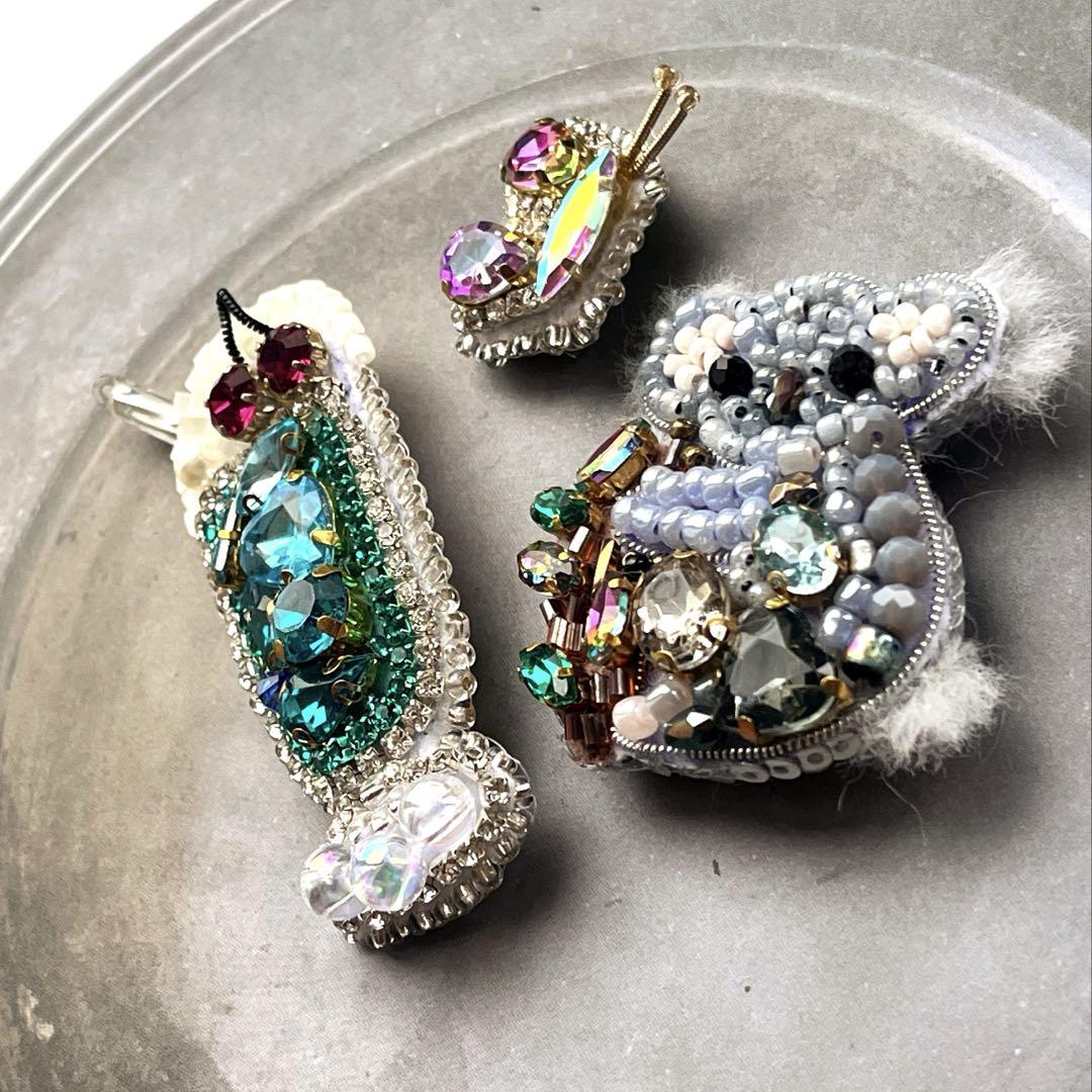 きのこ ✿ コアラ 水色 クリームソーダ ビーズ 刺繍ブローチ