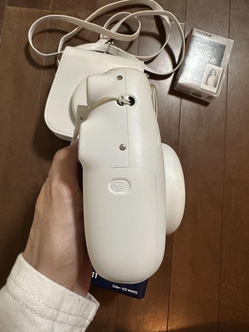 FUJIFILM instax mini11 ケース・フィルム付きアイスホワイト