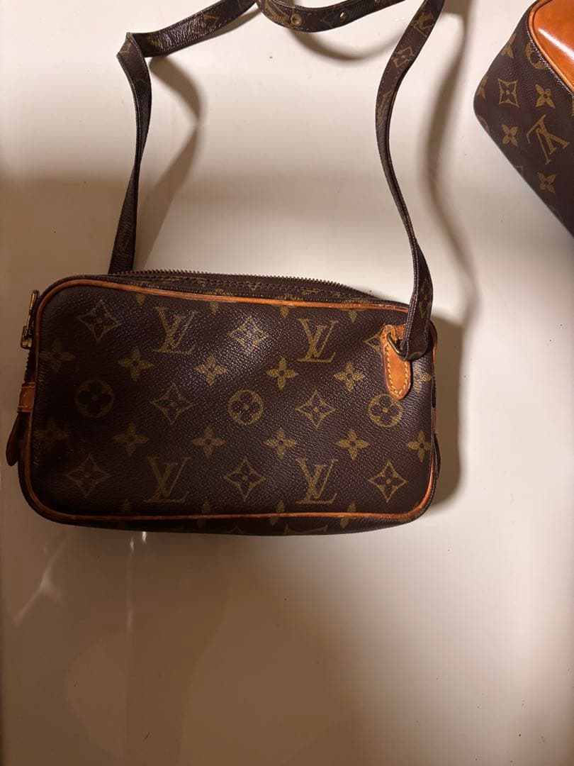 Louis Vuitton ブラウンショルダーバッグ Louis Vuitton ブラウンショルダーバッグ