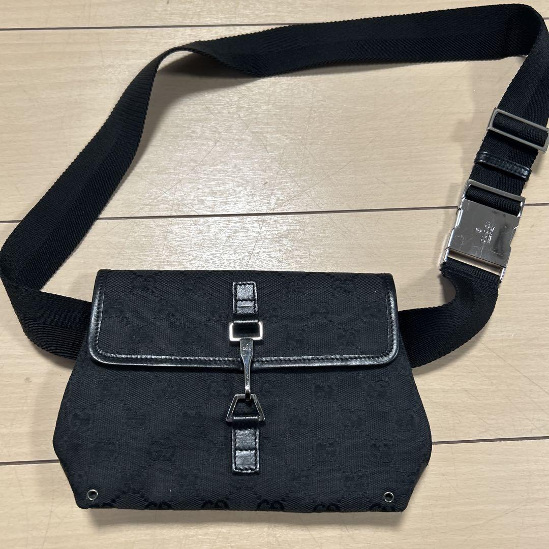 Gucci ブラック ボディバッグ