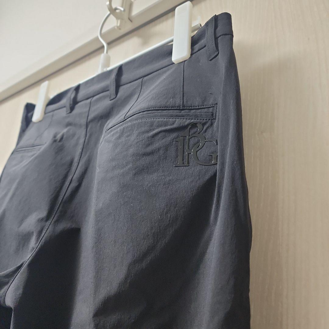 1PIU1UGUALE3 　刺繍ロゴ入りスリムフィットパンツ　スラックス　黒