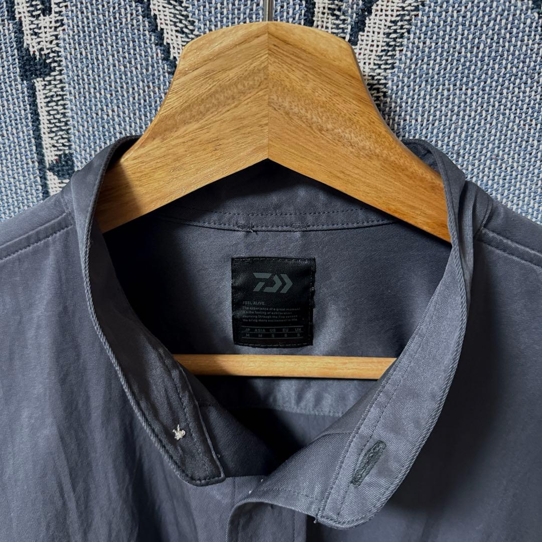 【極美品】daiwa pier39 ブラックに近いグレー 長袖シャツ