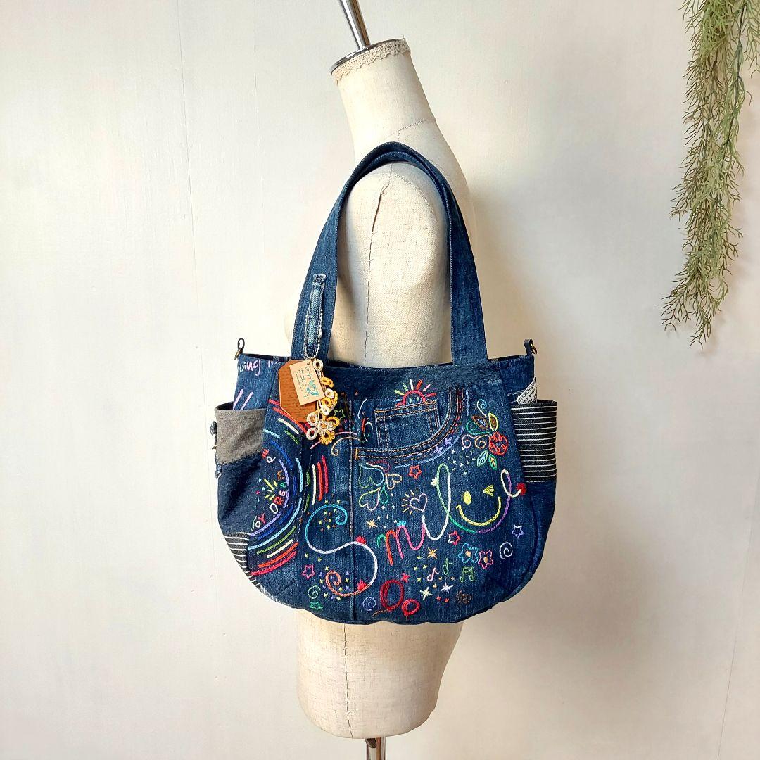 刺繍デニムバック　No.589　デニムリメイク　刺繍バック　丸いバック