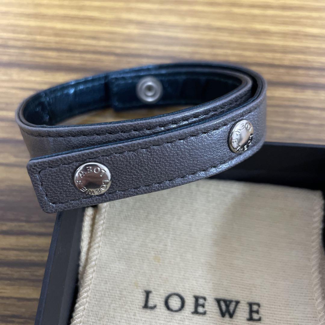 LOEWE グレー レザー ブレスレット LOEWE グレー レザー ブレスレット - メルカリ