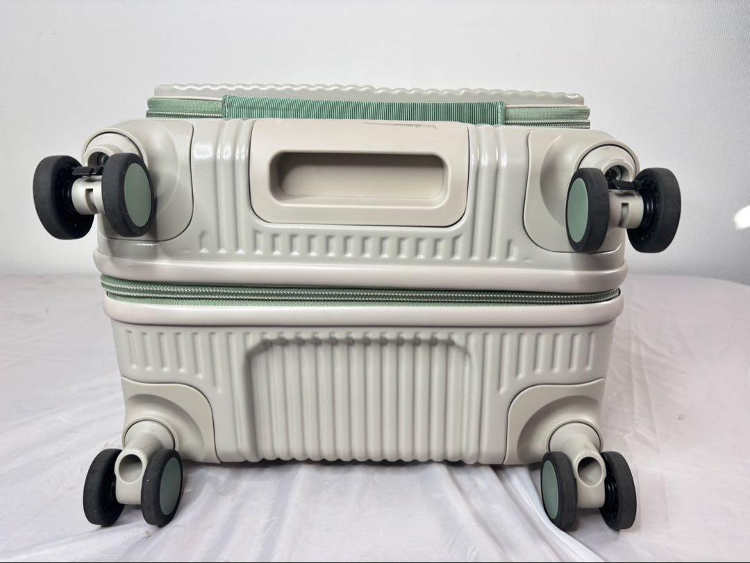 innovator スーツケース　38L 機内持ち込み可能