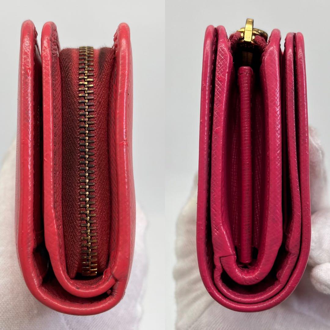PRADA 二つ折り財布 三角プレート サフィアーノレザー ゴールド PRADA 二つ折り財布 三角プレート サフィアーノレザー ゴールド