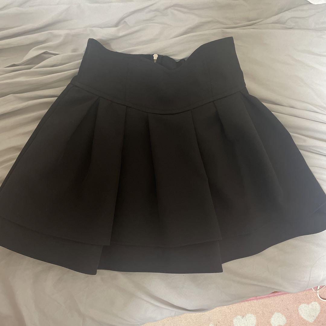 ミシェルマカロン 美脚になれるスカート♡（インナーパンツ付）　Sサイズ