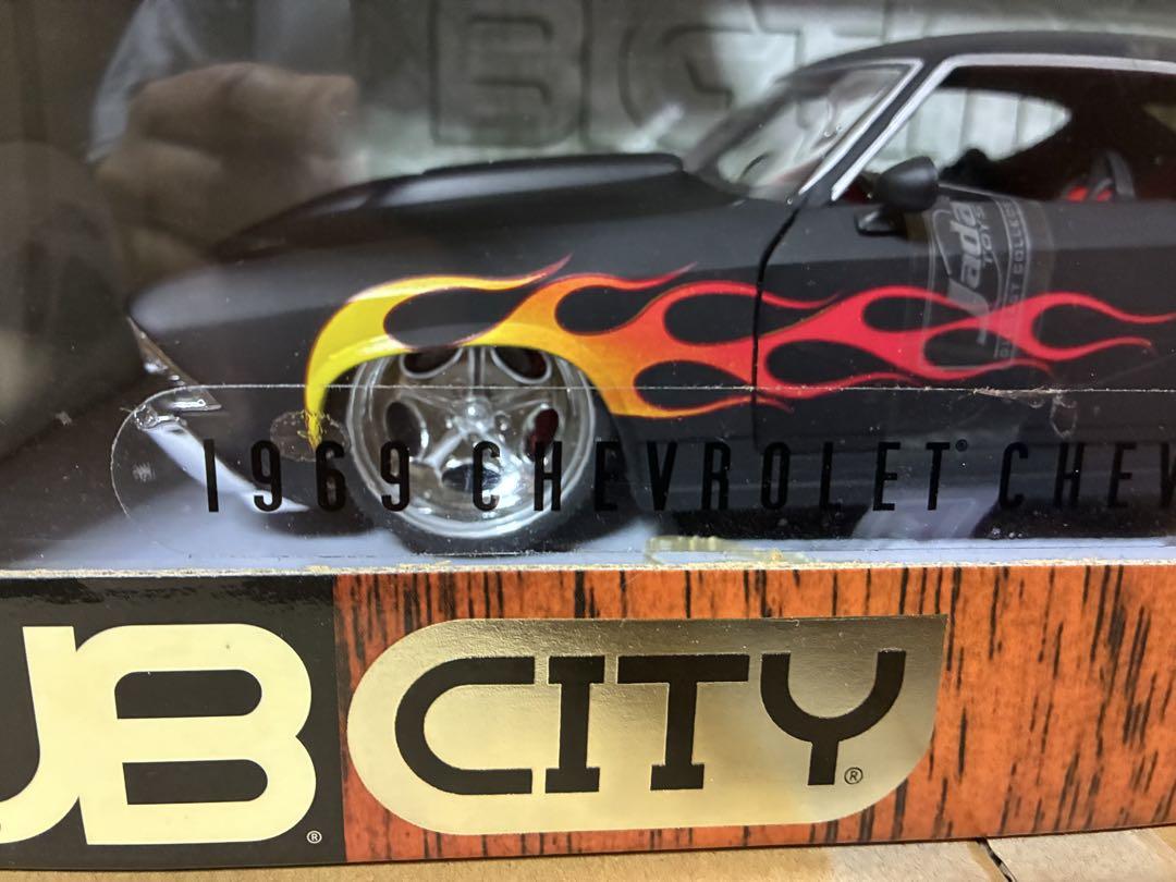 ミニカー 1969 CHEVROLTE CHEVELLE SS 1/18 BIGTIME