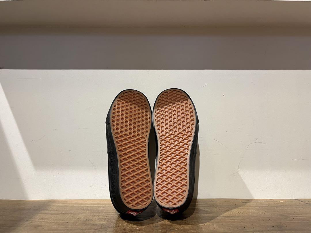 VANS AUTHENTIC オールブラック US正規品 赤箱 27.5cm