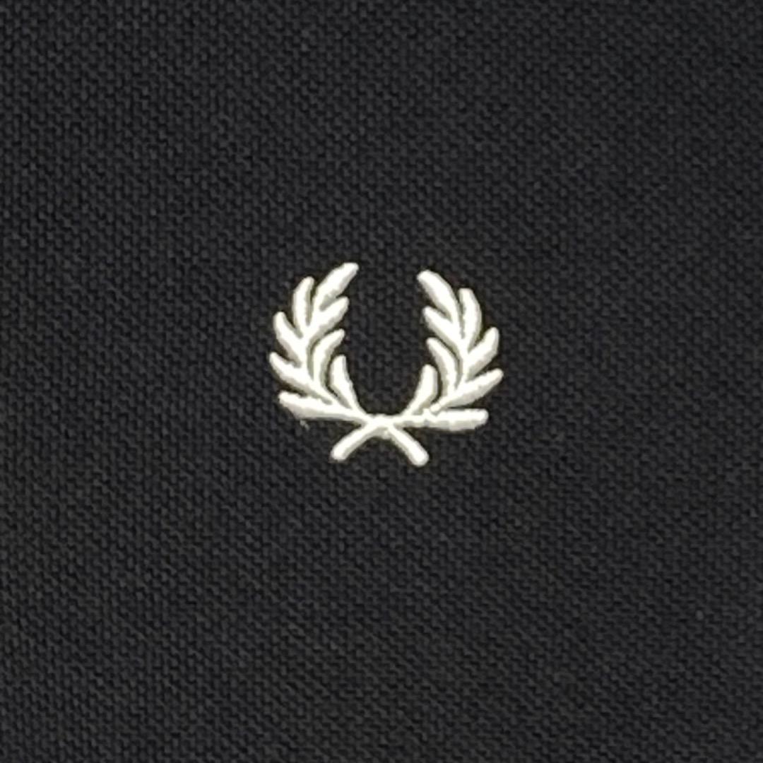 人気 FRED PERRY フレッドペリー ポロシャツ S カジュアル 刺繍ロゴ