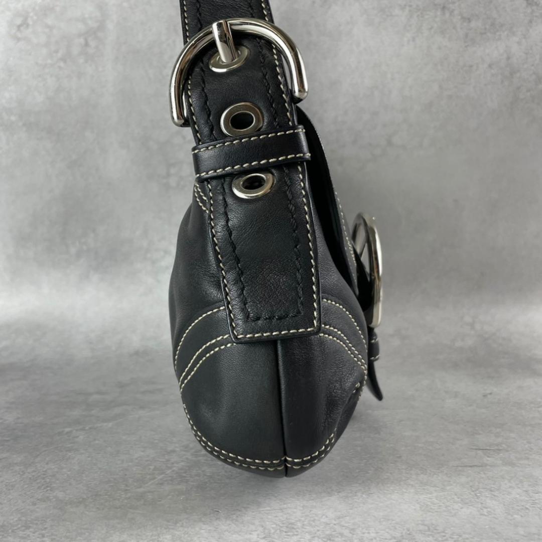 ✨美品✨COACH コーチ レザー ワンショルダー アクセサリーポーチ 黒