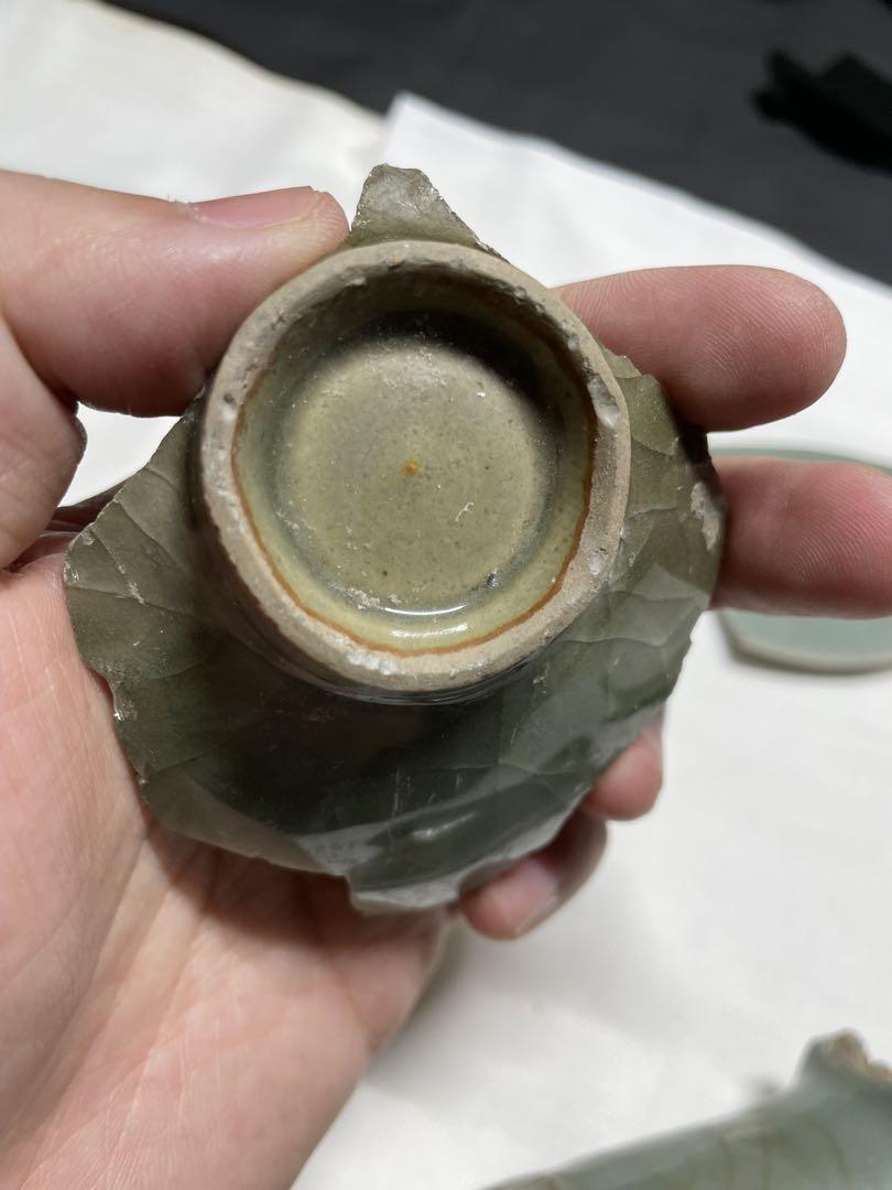 青磁。龍泉青磁。古美術。骨董品。殘片4本。標本。蓮瓣文。花瓶殘片。宋時代