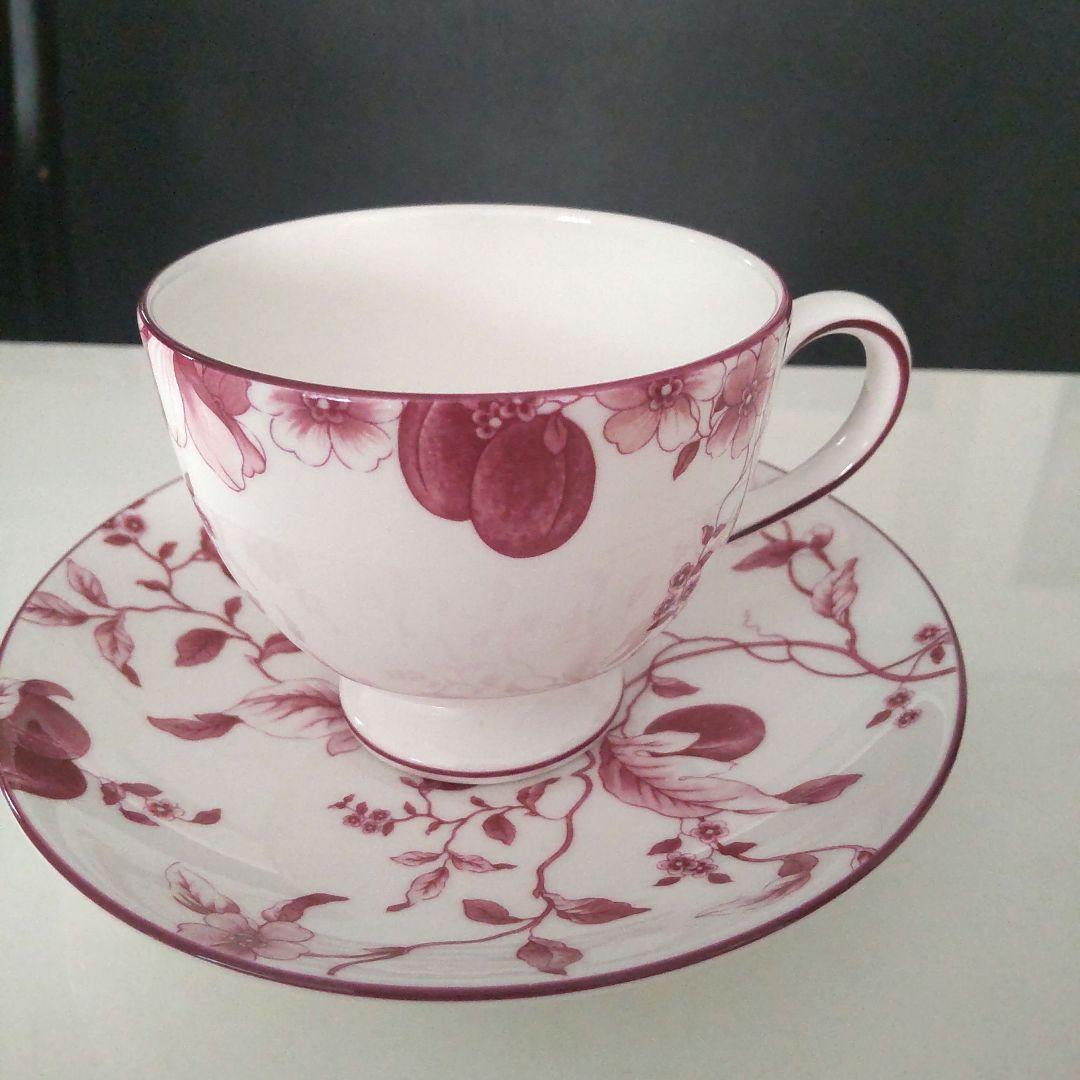 美品ウェッジウッドプラムコーヒーカップ