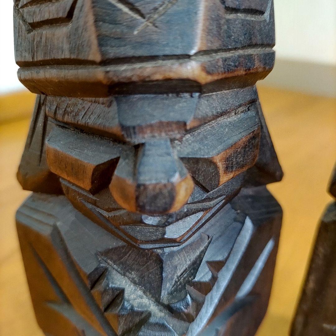 アイヌ彫刻、アイヌ民芸品、アイヌ手彫り、アイヌ芸術作品、アイヌと鳥彫刻 アイヌ木彫り人形 2体セット｜Yahoo!フリマ（旧PayPayフリマ）