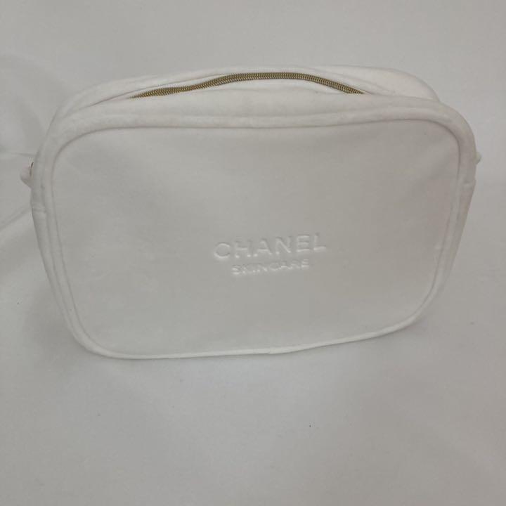 美品! CHANEL シャネル 限定 起毛 化粧ポーチ ホワイト - メルカリ 美品! CHANEL シャネル 限定 起毛 化粧ポーチ ホワイト - メルカリ