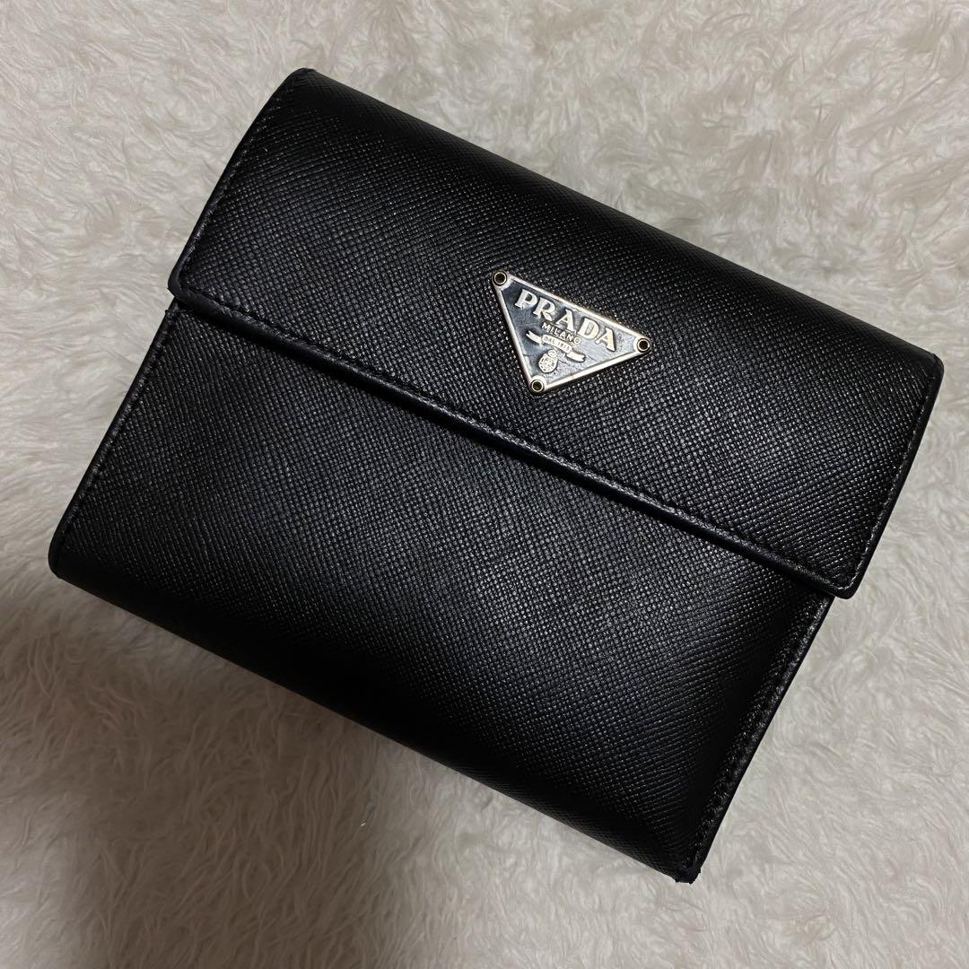 美品 PRADA プラダ 三つ折財布 ブラック サフィアーノ