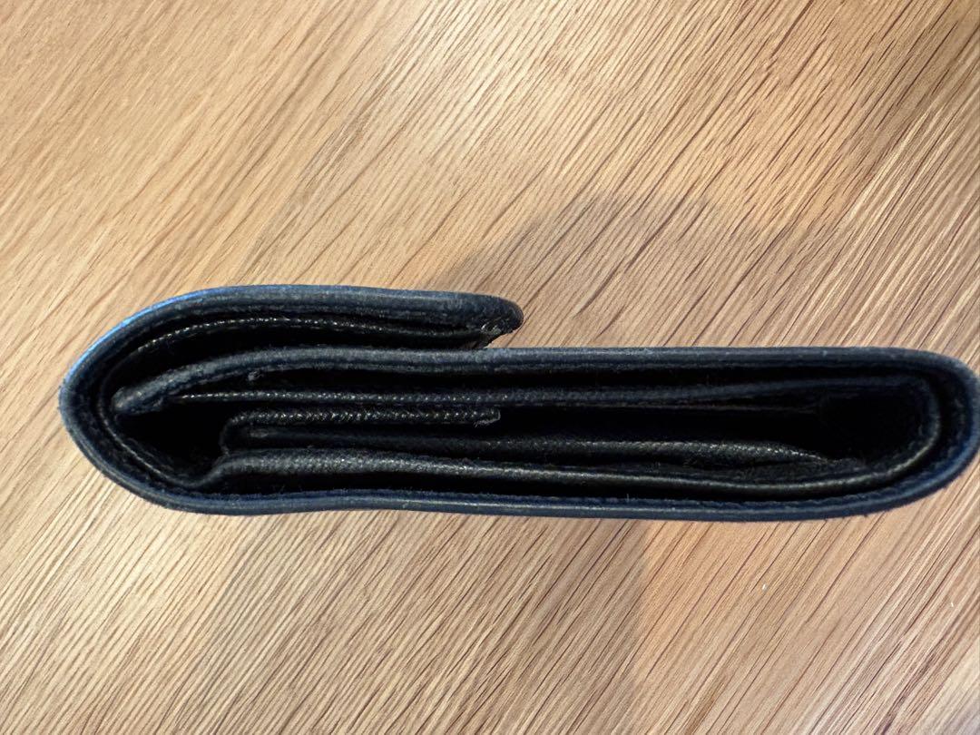 たけぽん様　PRADA ブラック 二つ折り財布　箱付き