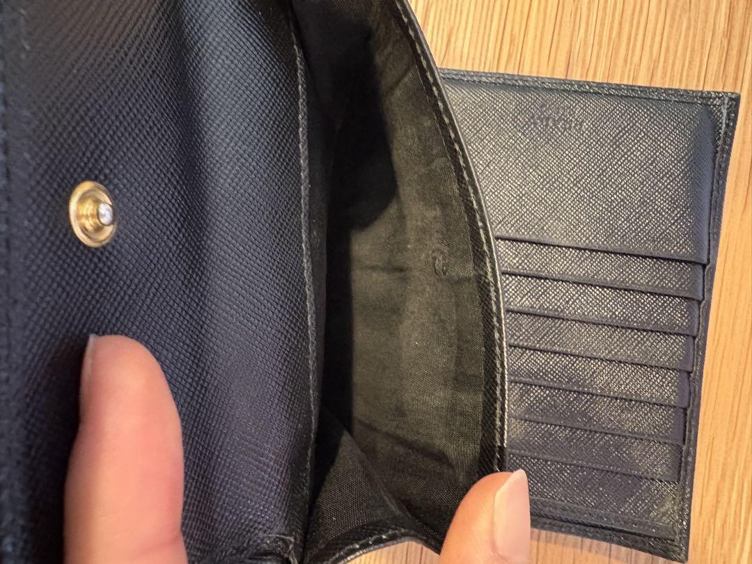 たけぽん様　PRADA ブラック 二つ折り財布　箱付き