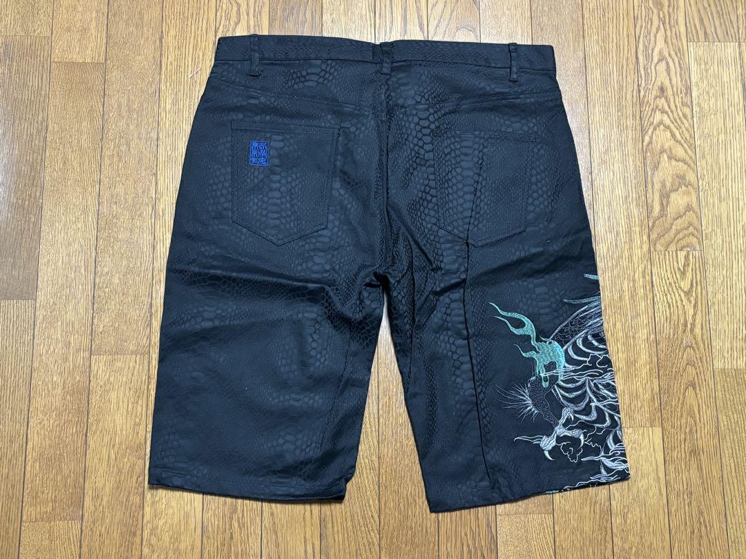 新品タグ付き　絡繰魂　ハーフパンツ　40 和柄　刺繍　龍　鱗　ウロコ　パイソン？