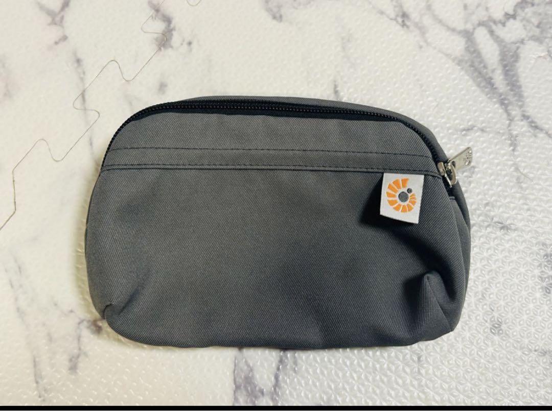 ほぼ新品！エルゴ　抱っこ紐 メッシュ