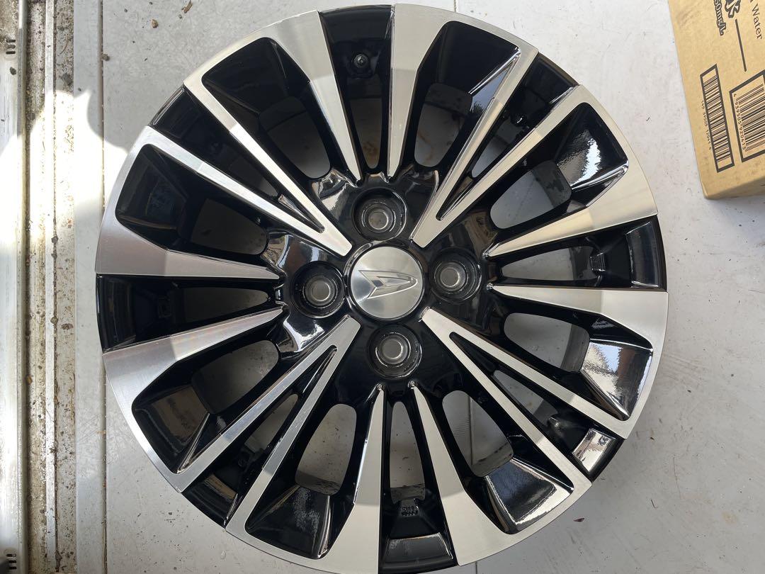 ダイハツ純正　タントカスタムRS 15インチ ホイール