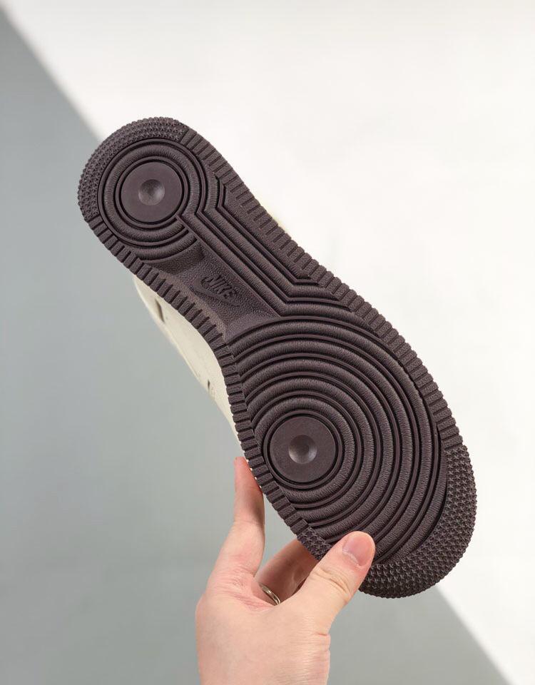 NIKEローカットスニーカー