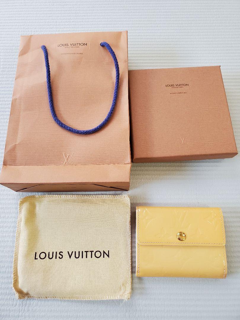 大学生協のスーツ提携店割引 VUITTON LOUIS ルイヴィトン 折り財布 ピンク ヴェルニ ミニ 小物