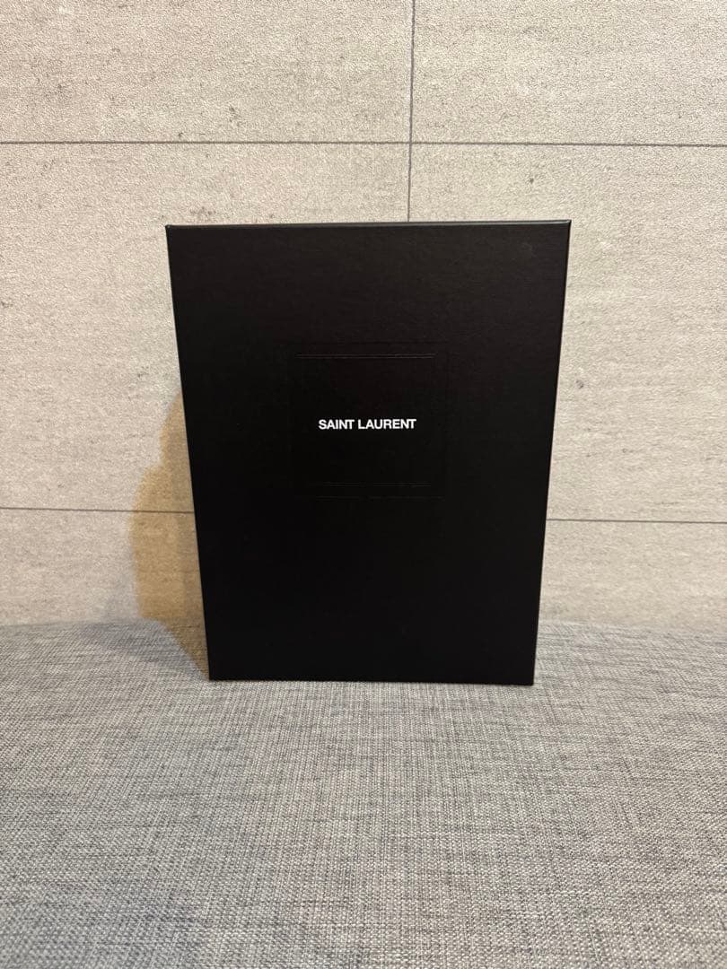 SAINT LAURENTカサンドラ ラージ エンベロープ　クラッチバックメンズ