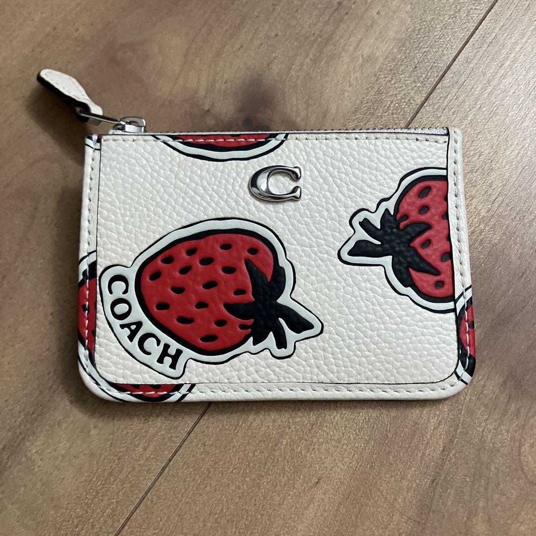 在庫一掃セール売れ筋ランキング COACH ミニ スキニー ID ケース・ストロベリー プリント - メルカリ 小物