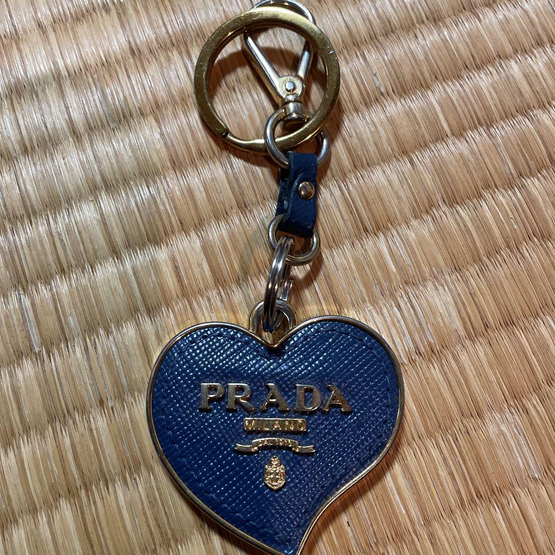 PRADA のキーホルダー - メルカリ PRADA のキーホルダー - メルカリ