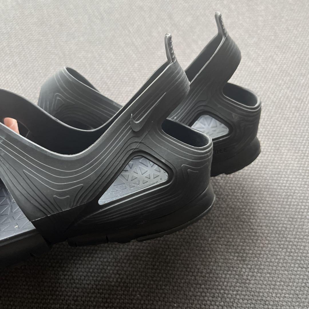 Nike Free Riftオールブラック スポーツサンダル　サイズ27センチ