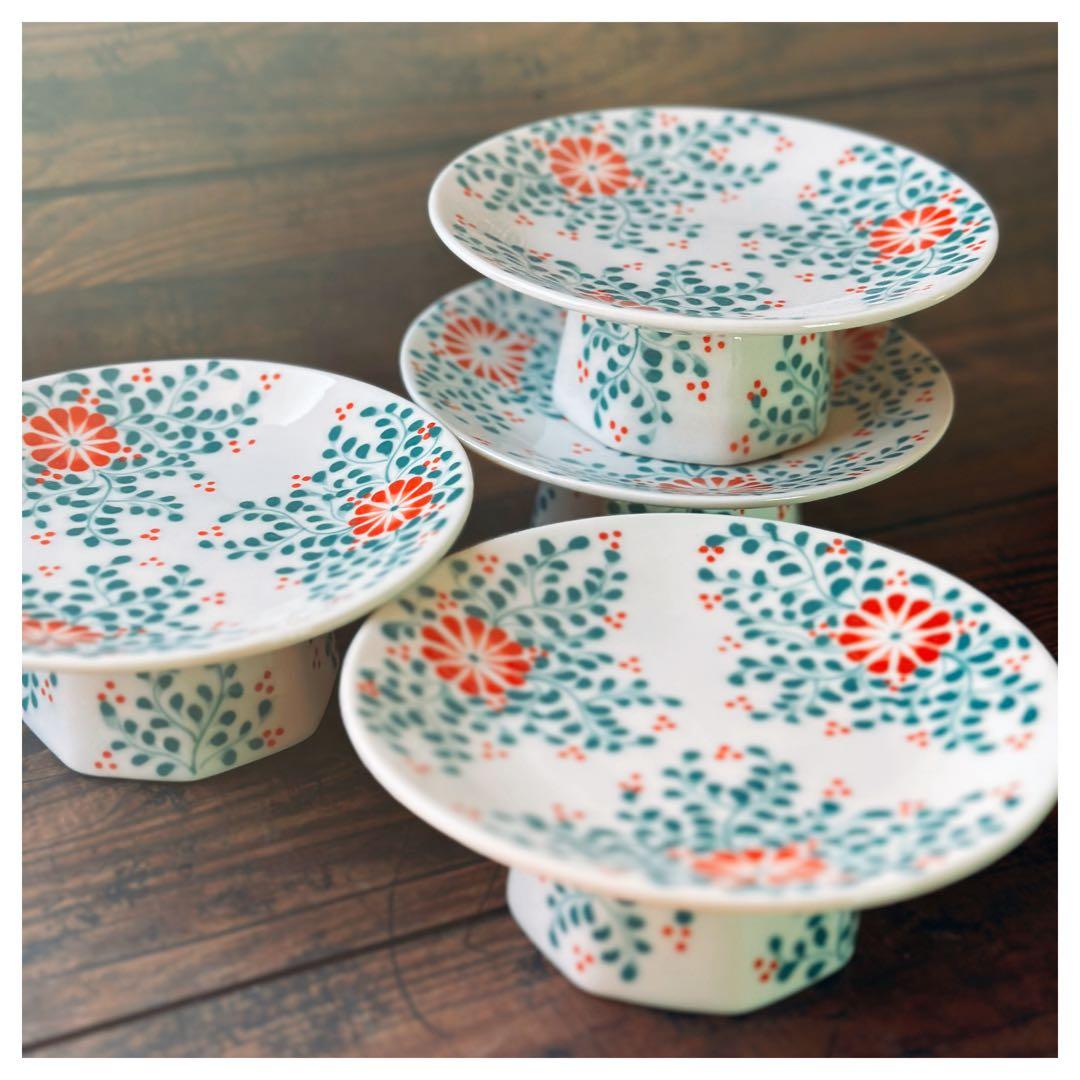 ベトナムのバッチャン焼き 菊柄の台皿4個