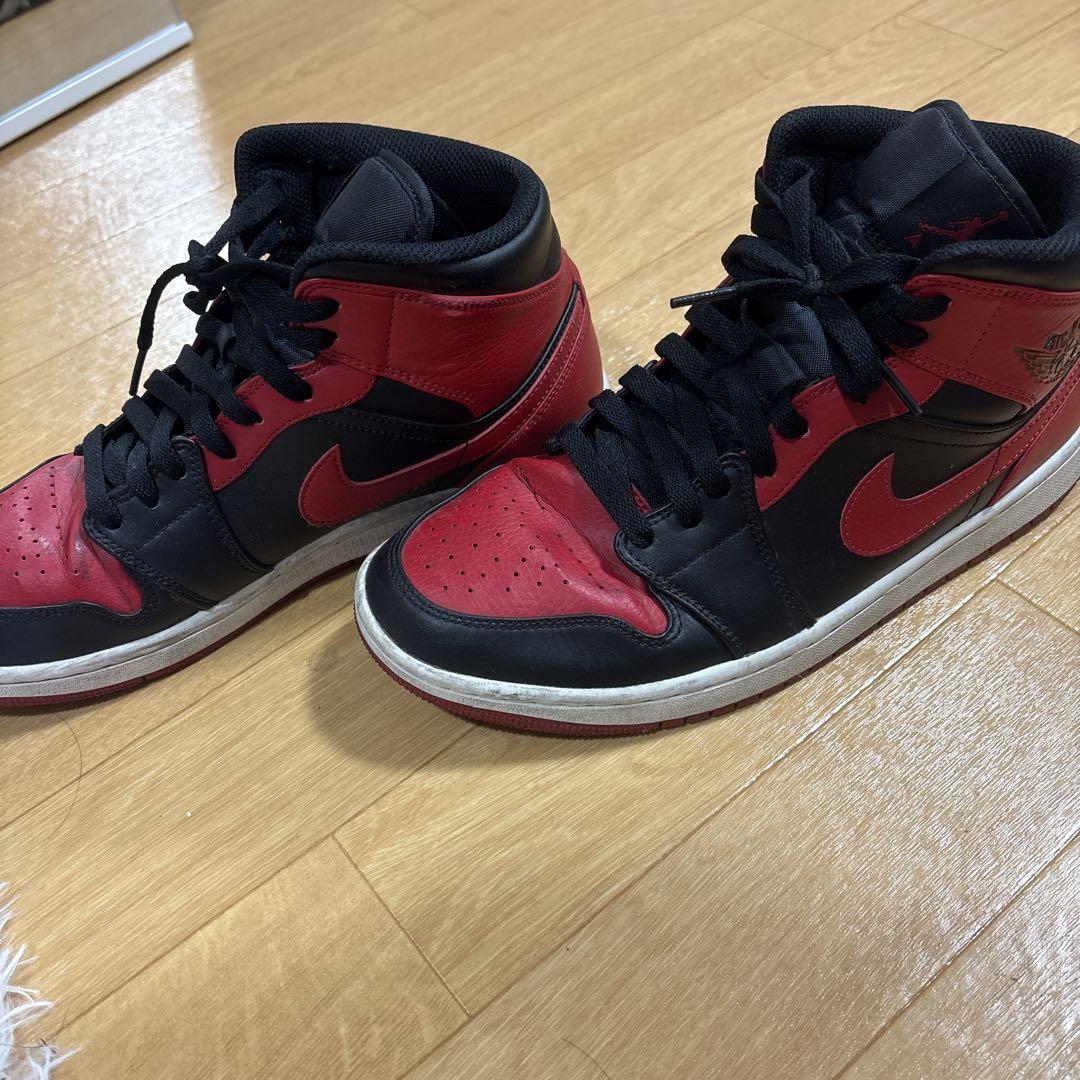 【NIKE AIR JORDAN 1 MID】　レッドブラック