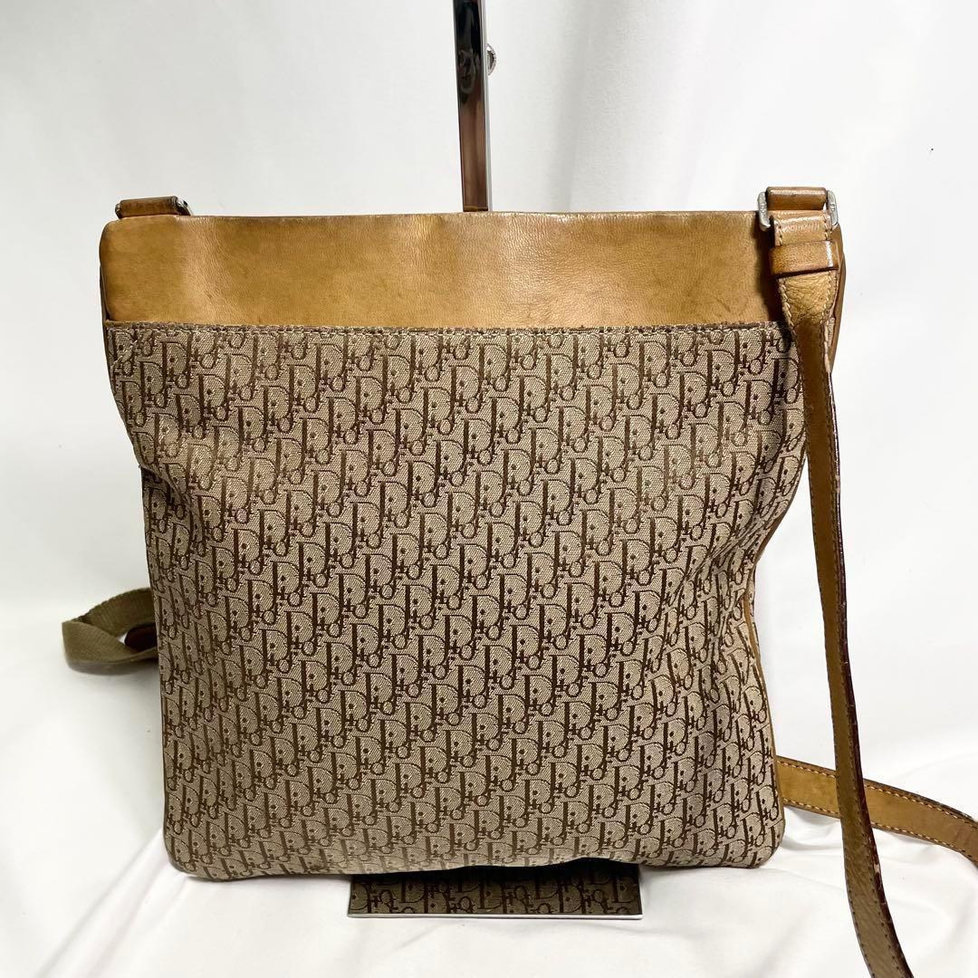 クリスチャンディオール トロッター ショルダーバッグ プレート ロゴ 金具 斜め クリスチャンディオール トロッター ショルダーバッグ プレート ロゴ 金具 斜め