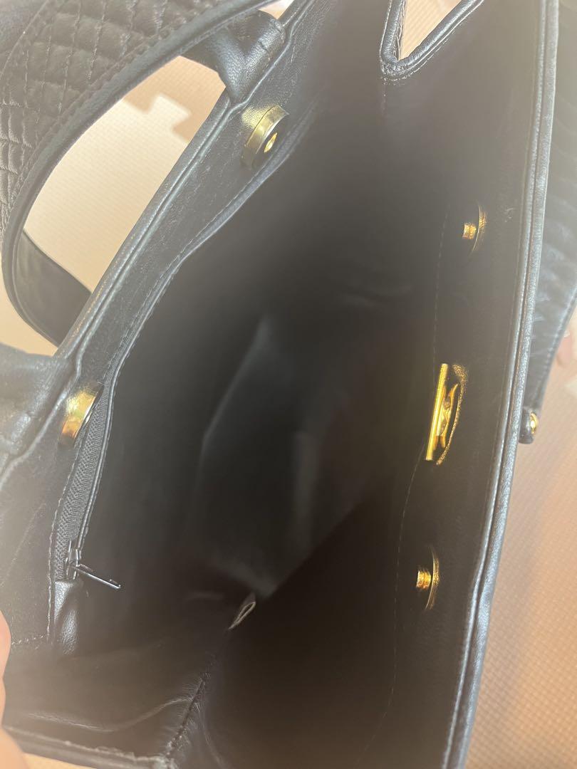 卍 BALLY