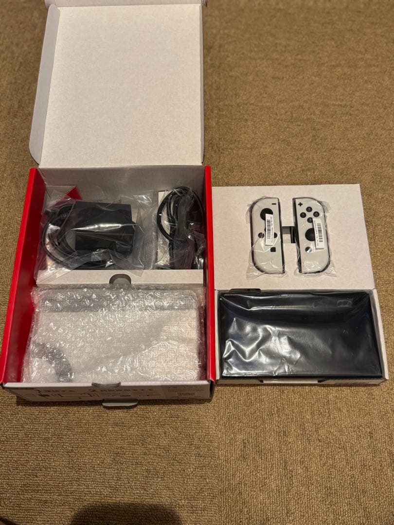 美品！Nintendo Switch 有機ELモデル ホワイト/ブラック