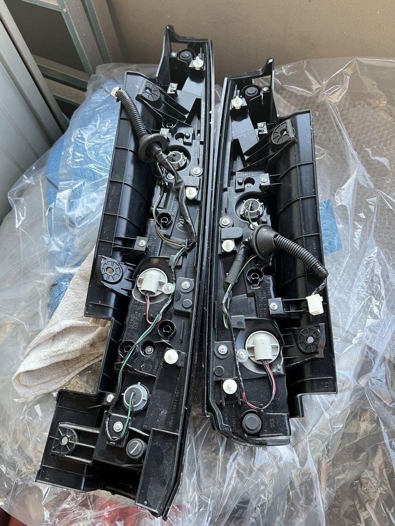 ホンダ ステップワゴン スパーダ RP3 後期 純正テールレンズ左右セット