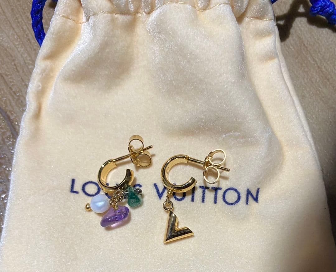 未使用 ヴィトン ピアス パール カラーストーン ロゴ 新品 | csm.cg