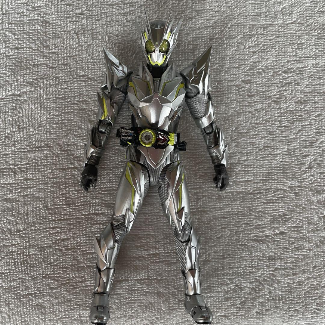 S.H.Figuarts 仮面ライダービルドラビットドラゴン　メタルクラスタ