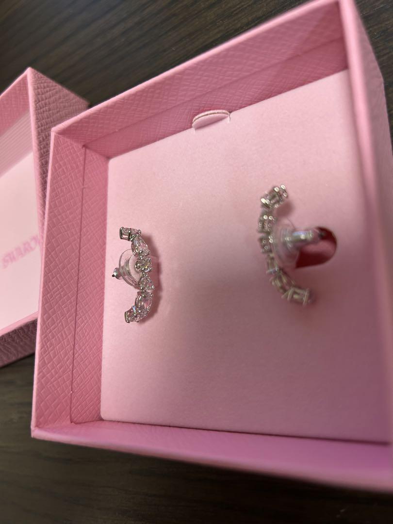 【未使用】Swarovski スワロフスキー　クリスタル　ピアス
