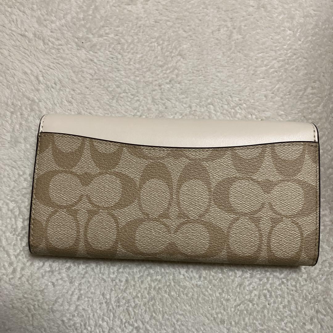mieon様　　COACH フラップ式長財布 ベージュ/ホワイト