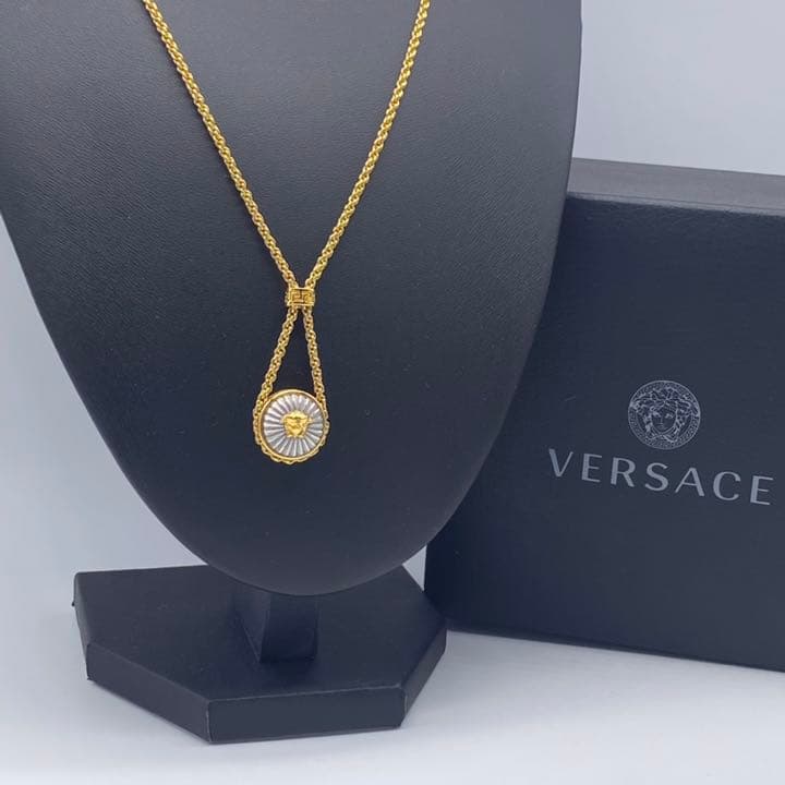 超特価sale開催!】 極美品 VERSACE ヴェルサーチ メドゥーサ
